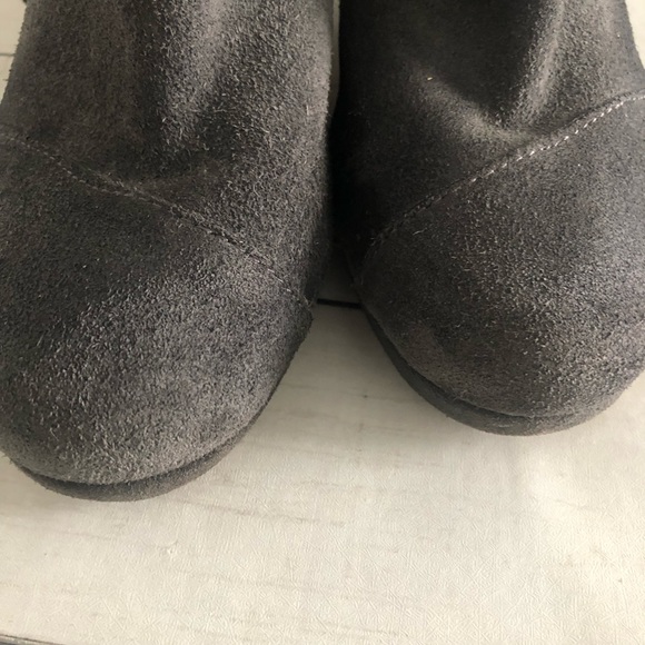 Toms Gray Suede Desert Ankle Side Zipper Boot Size 6.5 - Picture 5 of 7